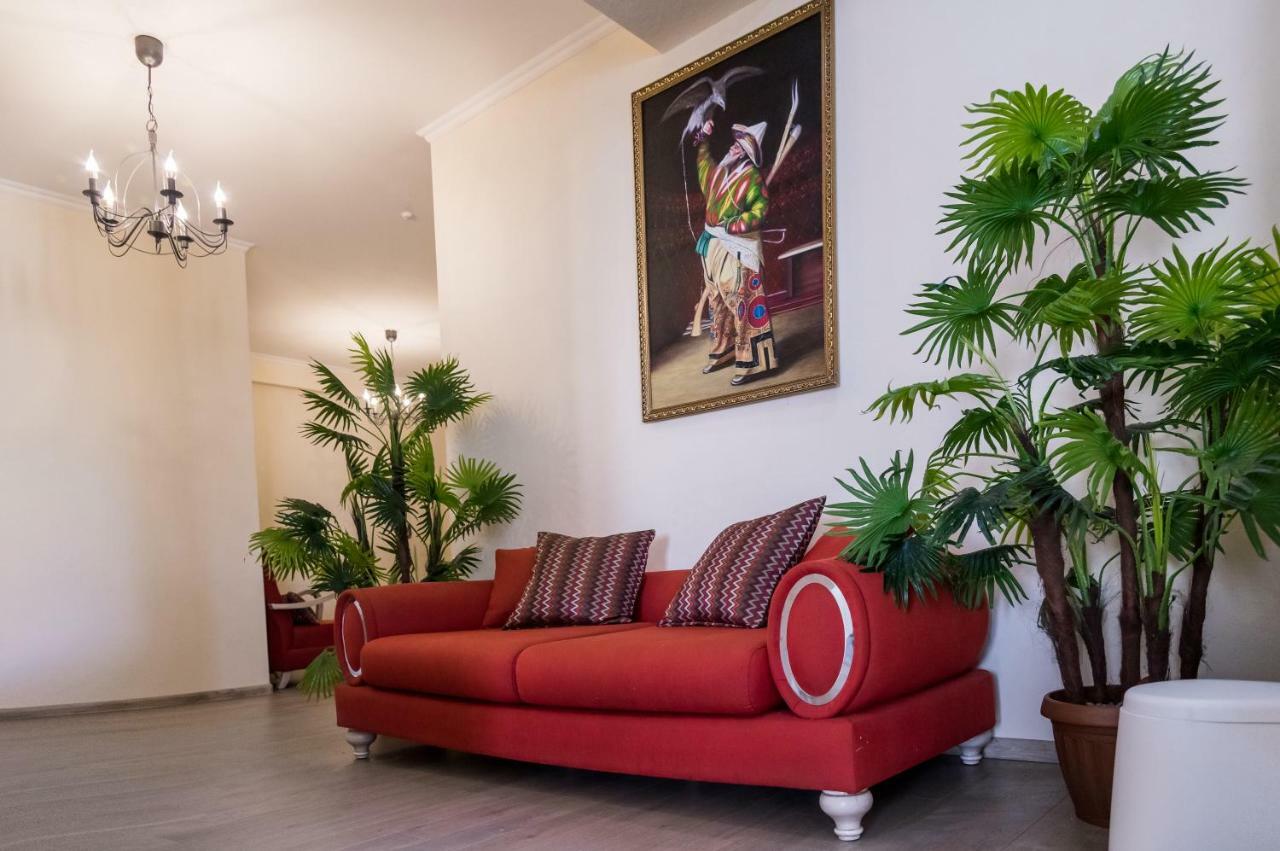 Spacious&cozy apartment in Bishkek center Zewnętrze zdjęcie