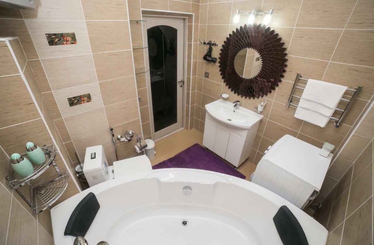Spacious&cozy apartment in Bishkek center Zewnętrze zdjęcie