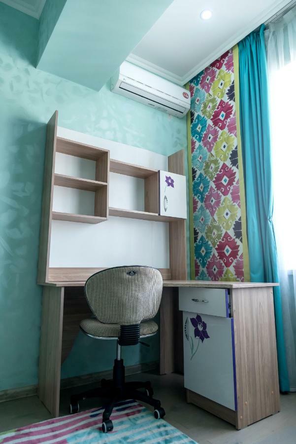 Spacious&cozy apartment in Bishkek center Zewnętrze zdjęcie